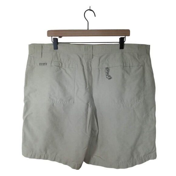 COLUMBIA Tan 10 Inch Cargo Cotton Blend Shorts Sz 42 - Picture 2 of 5